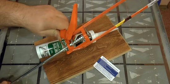 поршень вытищить